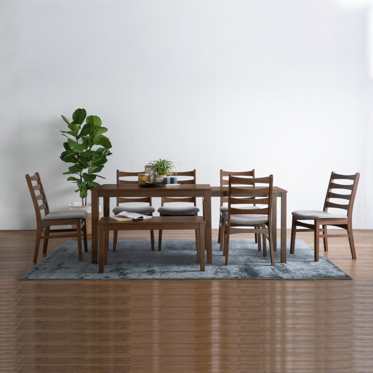 DITTA Extendable Dining Table
