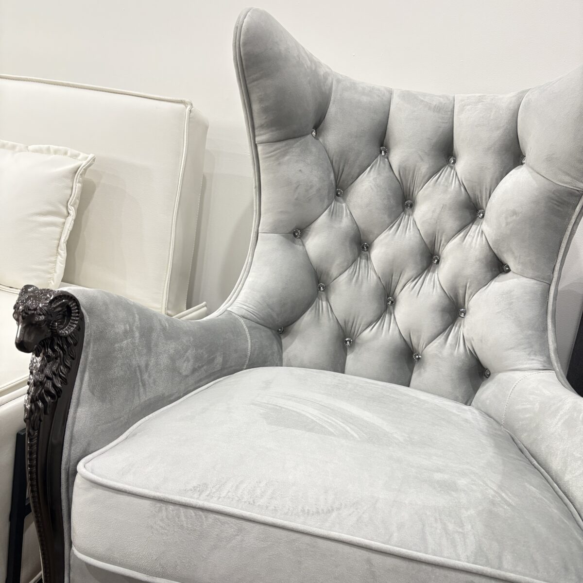 Throne Queen Velvet Armchair – Hand Sculpted Sheep - Image 8